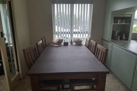 Photo of property in 25 Stottholm Road, Titirangi, Auckland, 0604