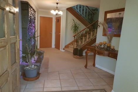 Photo of property in 6 Danica Esplanade, Te Atatu Peninsula, Auckland, 0610