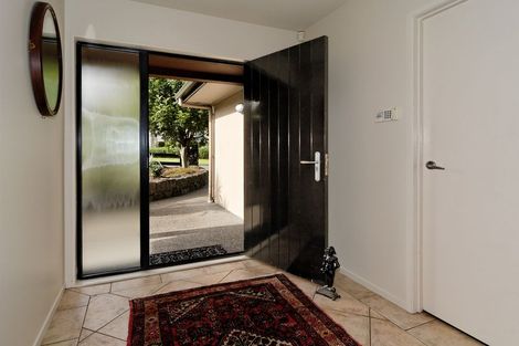 Photo of property in 27 Chamari Close, Titirangi, Auckland, 0604