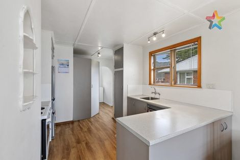 Photo of property in 71 Hewer Crescent, Naenae, Lower Hutt, 5011