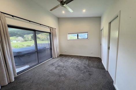Photo of property in 67 Whitemans Valley Road, Whitemans Valley, Upper Hutt, 5371