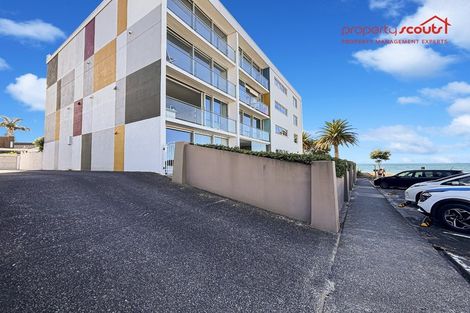 Photo of property in Seaview Apartments, 11/64 Milford Road, Milford, Auckland, 0620