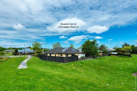 Photo of property in 33 Champagne Avenue, Yaldhurst, Christchurch, 8042