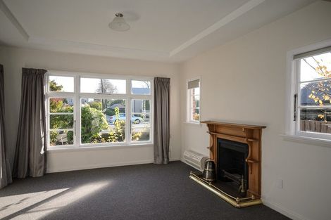 Photo of property in 16 Plynlimon Road, Fendalton, Christchurch, 8052