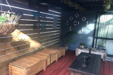 Photo of property in 7 Frosses Place, Massey, Auckland, 0614