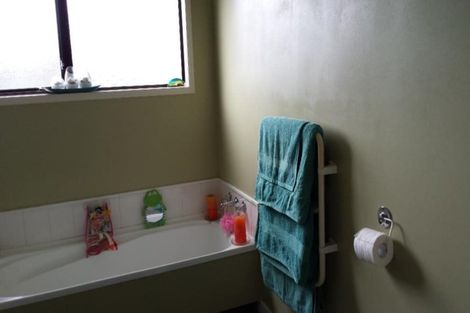 Photo of property in 53f3 Dominion Park Street, Johnsonville, Wellington, 6037