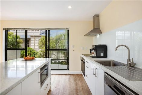 Photo of property in 16g Hobson Street, Thorndon, Wellington, 6011