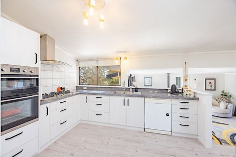 Photo of property in 21 Abbotsford Road, Waipawa, 4210