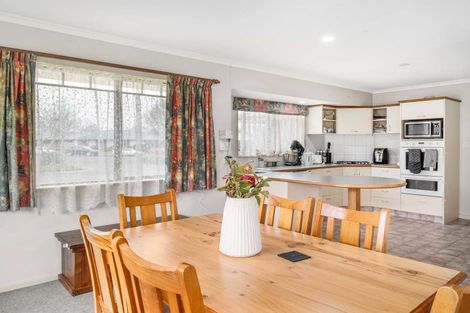 Photo of property in 30 Strachan Way, Highbury, Palmerston North, 4412
