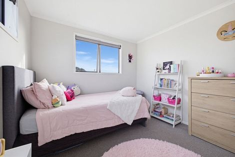 Photo of property in 15 Discovery Place, Marfell, New Plymouth, 4310