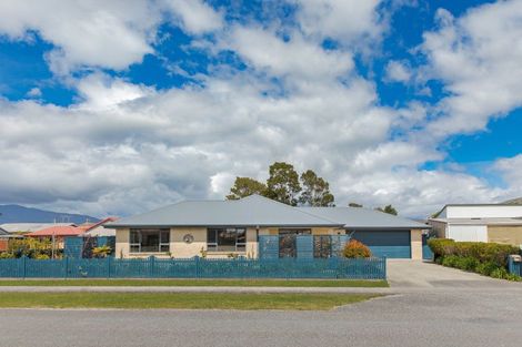 Photo of property in 34 Fonblanque Street, Westport, 7825