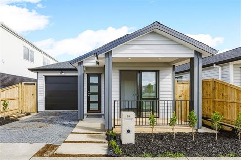 Photo of property in 38 Hari Road, Karaka, 2113