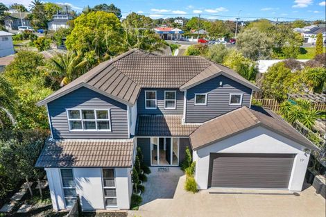 Photo of property in 11a Church Street, Northcote Point, Auckland, 0627