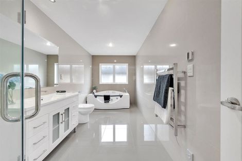 Photo of property in 69 Castlederg Drive, Flat Bush, Auckland, 2019