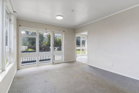 Photo of property in 10 Bland Place, Otara, Auckland, 2023