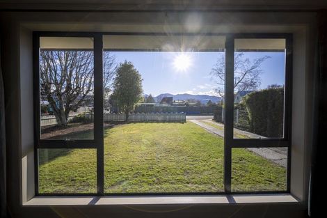 Photo of property in 12 Sutherland Street, Te Anau, 9600