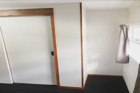 Photo of property in 6 Peach Road, Glenfield, Auckland, 0629