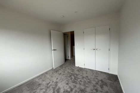 Photo of property in 5 Paetai Lane, Te Atatu Peninsula, 0610