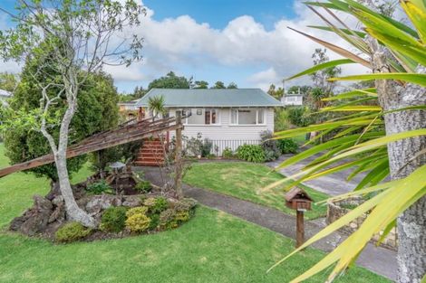 Photo of property in 2/26 Glenvar Road, Torbay, Auckland, 0630