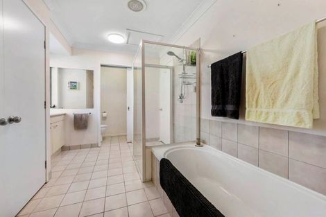 Photo of property in 188a Henderson Valley Road, Henderson, Auckland, 0612