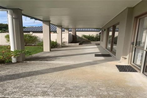 Photo of property in 70 Nimmo Avenue East, Waikanae, 5036