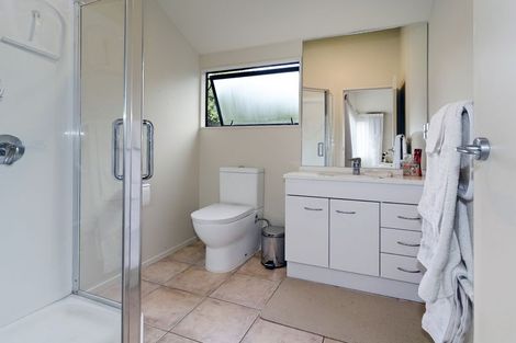 Photo of property in 27 Chamari Close, Titirangi, Auckland, 0604