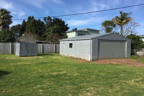 Photo of property in 64 Taikata Road, Te Atatu Peninsula, Auckland, 0610