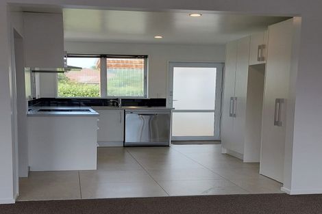 Photo of property in 4/10a Straven Road, Riccarton, Christchurch, 8011