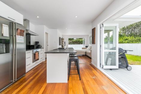 Photo of property in 10 Zealandia Road, Manly, Whangaparaoa, 0930