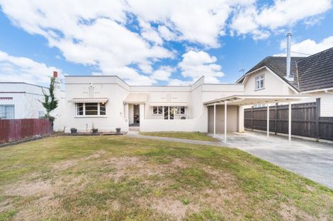 Photo of property in 8 Russell Street, Palmerston North, 4414