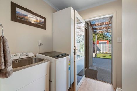 Photo of property in 3 Campbell Street, Alexandra, 9320