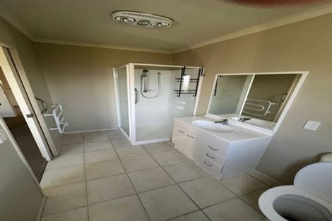 Photo of property in 27 James Nairn Grove, Riverstone Terraces, Upper Hutt, 5018