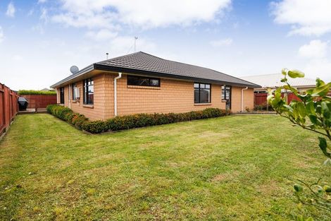 Photo of property in 46 Geneva Terrace, Kelvin Grove, Palmerston North, 4414