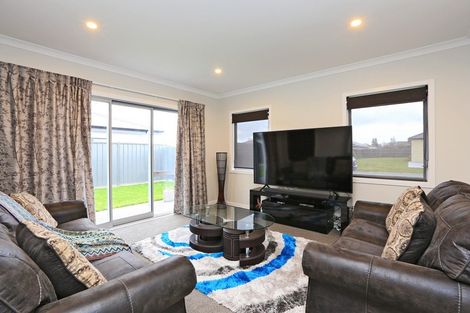 Photo of property in 12 Mckay Close, Frimley, Hastings, 4120