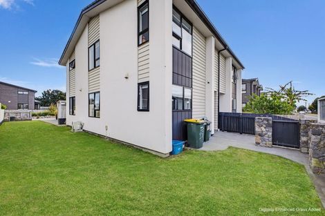 Photo of property in 15 Discovery Place, Marfell, New Plymouth, 4310