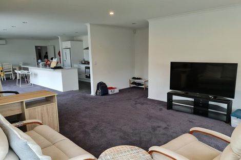 Photo of property in 90b/1 Endeavour Drive, Whitby, Porirua, 5024