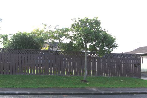 Photo of property in 1a/5 Amberley Avenue, Te Atatu South, Auckland, 0610