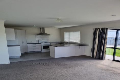 Photo of property in 14 Lee Road, Taradale, Napier, 4112
