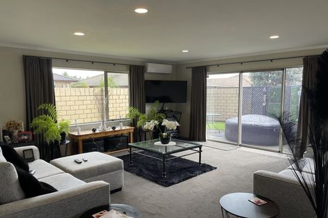 Photo of property in 5 Sophies Way, Papamoa Beach, Papamoa, 3118