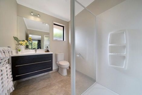 Photo of property in 2 Renata Crescent, Te Atatu Peninsula, Auckland, 0610