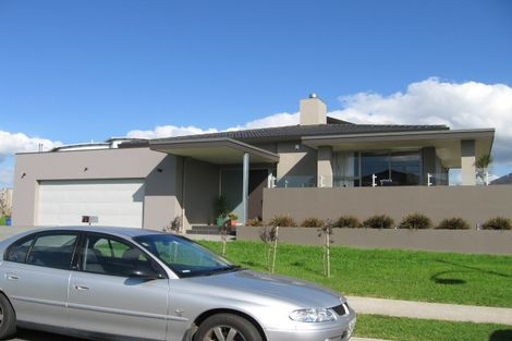 Photo of property in 5 Matau Rise, Te Atatu Peninsula, Auckland, 0610