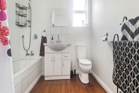 Photo of property in 3 Robert Street, Marton, 4710