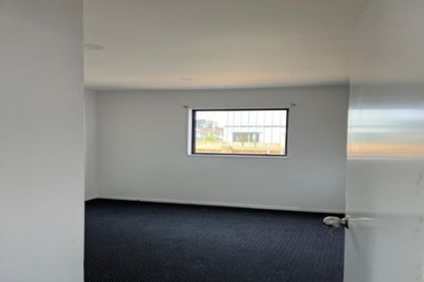 Photo of property in 5 Massine Place, Randwick Park, Auckland, 2105