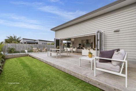 Photo of property in 25 Coutts Street, Papamoa Beach, Papamoa, 3118
