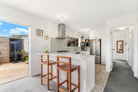 Photo of property in 2 Brigitte View, Snells Beach, 0920