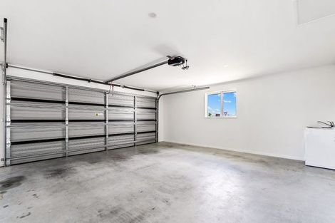 Photo of property in 12 Saint Michaels Crescent, Kelburn, Wellington, 6012