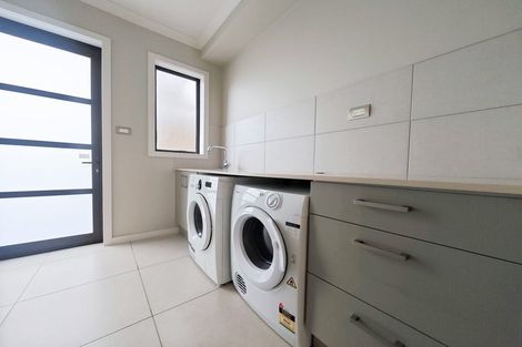 Photo of property in 4 Montrose Terrace, Mairangi Bay, Auckland, 0630