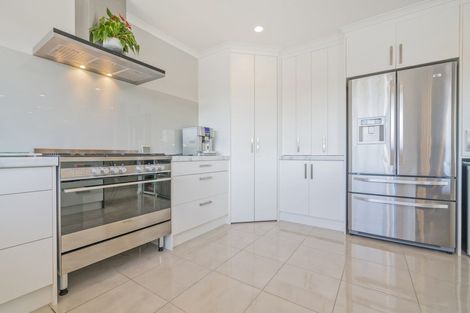 Photo of property in 10 Kelly Place, Whitianga, 3510