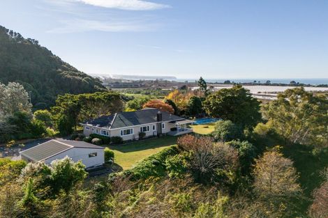 Photo of property in 755 Main North Road, Bay View, Napier, 4182