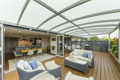 Photo of property in 23 Pegasus Place, Kelvin Grove, Palmerston North, 4414